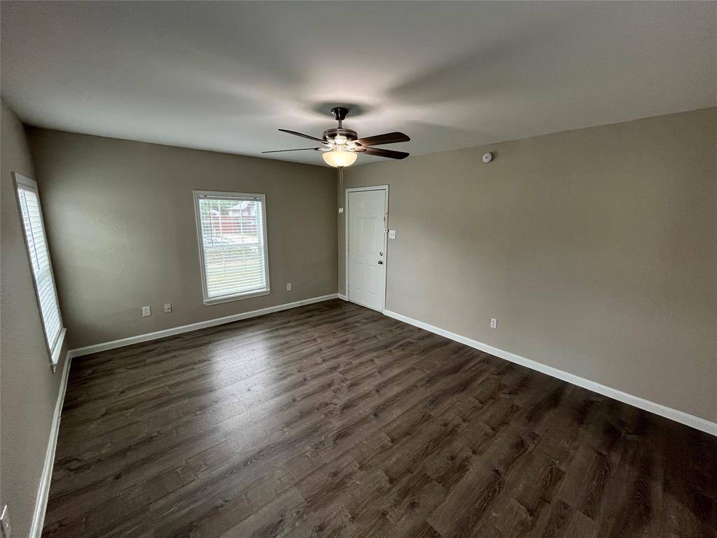1227 S Montclair Avenue, Dallas, TX 75208