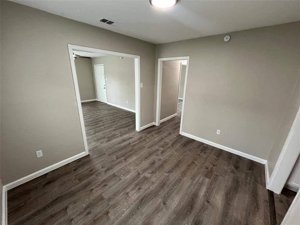 1227 S Montclair Avenue, Dallas, TX 75208