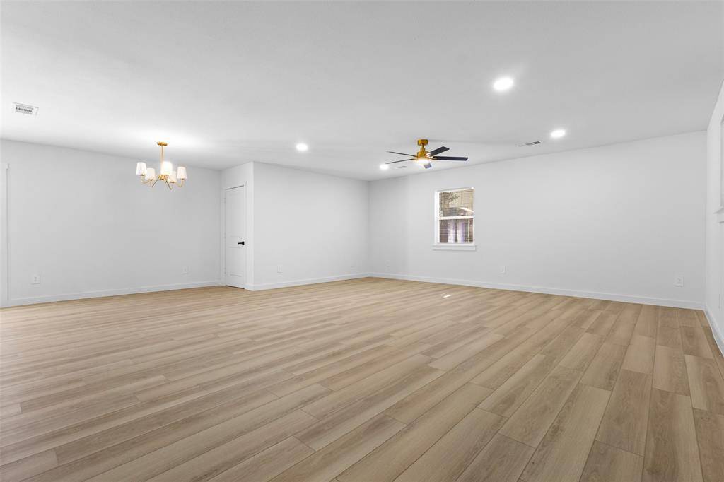 3022 Valwood Parkway, Farmers Branch, TX 75234