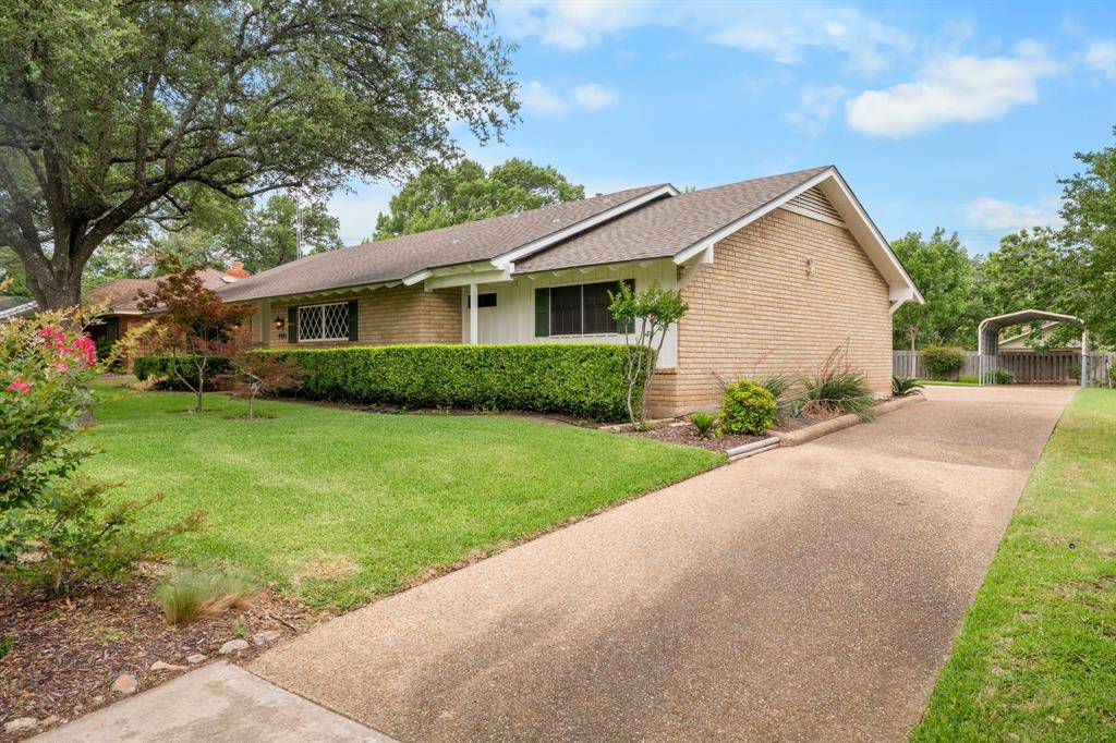 4907 Lake Englewood Drive, Waco, TX 76710