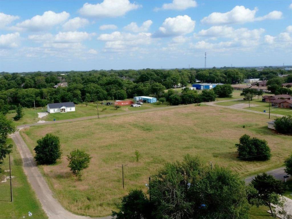 Lots 1-2 W 2nd St, Blooming Grove, TX 76626