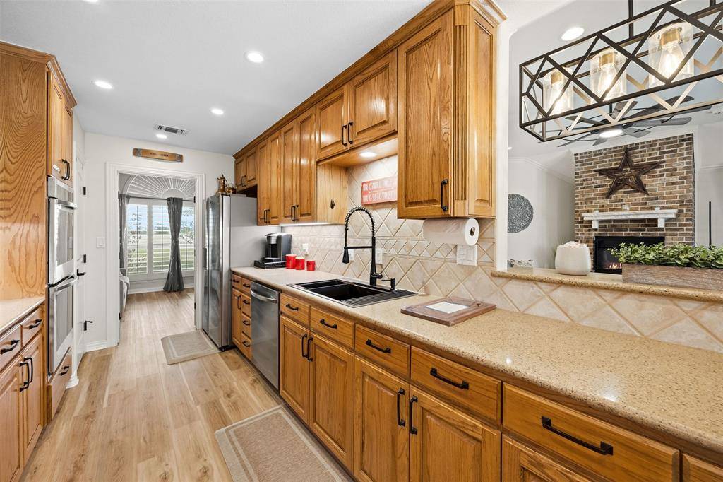 7520 Muirfield Drive, Cleburne, TX 76033