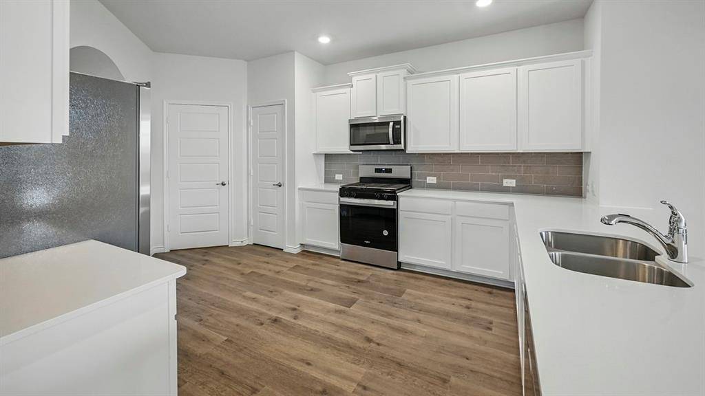 7081 Bison Creek Lane, Garland, TX 75043