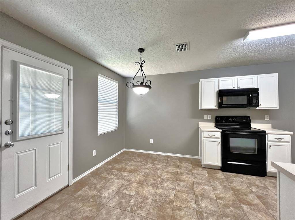 1412 Anna Lea Lane, Burleson, TX 76028