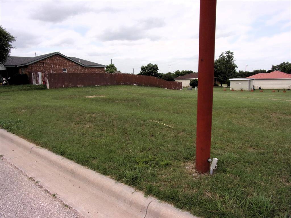 1902 W Brown Street, San Saba, TX 76877