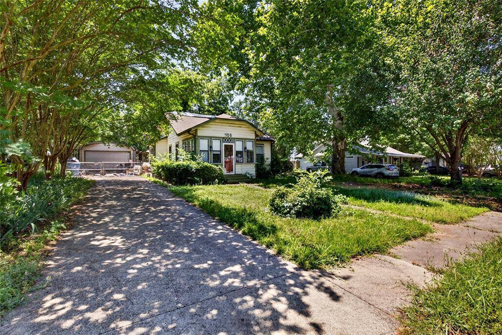 108 Woodland Street, Malakoff, TX 75148