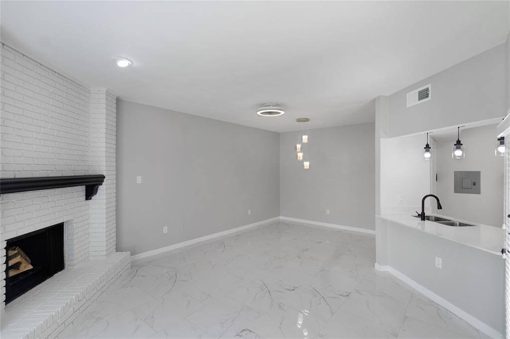 2835 Keller Springs Road #903, Carrollton, TX 75006