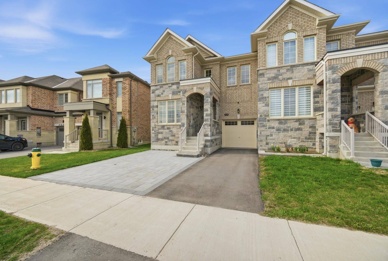 189 Jim Mortson DR, East Gwillimbury, ON L9N 0Z3