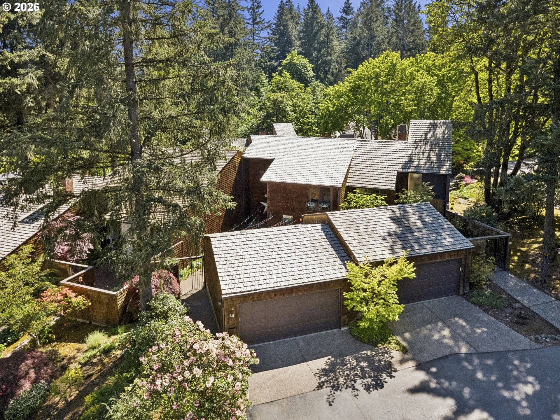 14 PREAKNESS CT, Lake Oswego, OR 97035