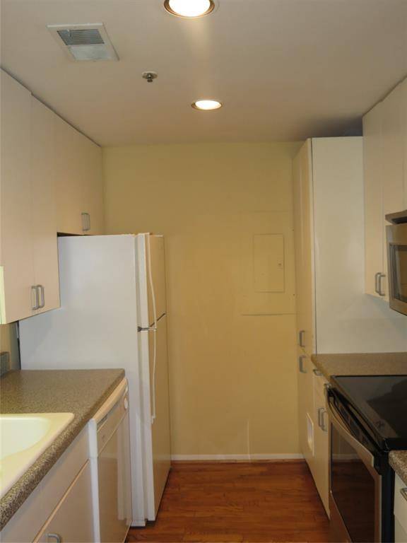 4334 Buena Vista Street #G, Dallas, TX 75205