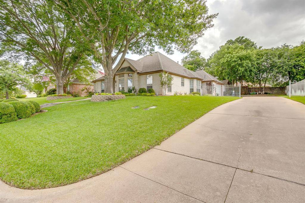 1108 Canton Road, Cleburne, TX 76033