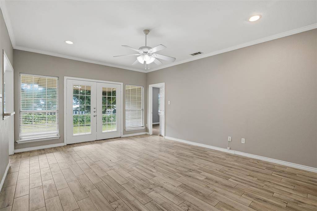 339 Outboard Drive, Gun Barrel City, TX 75156