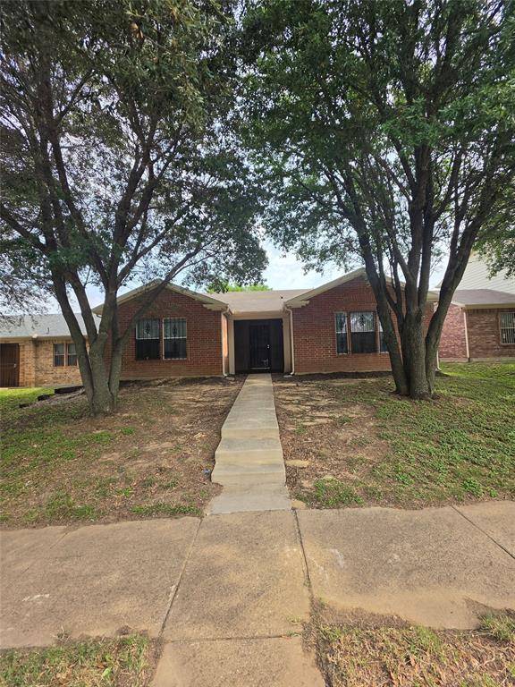 725 Trinity Lane, Dallas, TX 75241