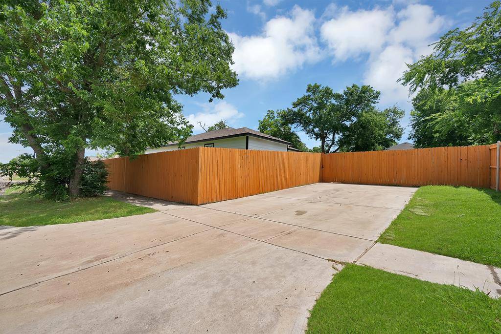 3206 Roberts Street, Greenville, TX 75401