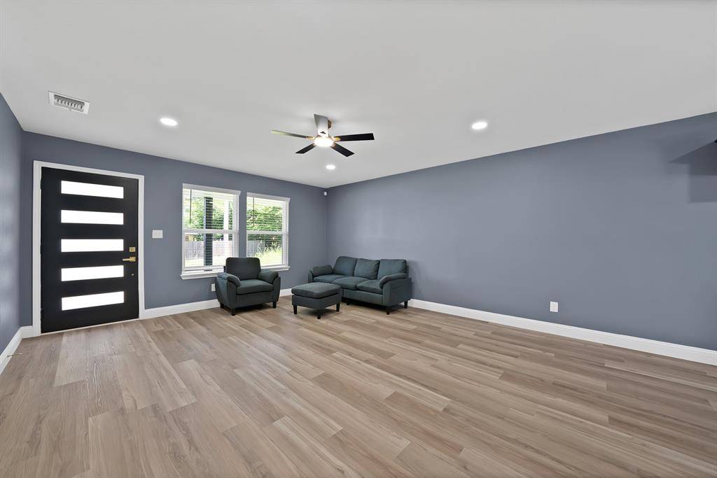 3206 Roberts Street, Greenville, TX 75401