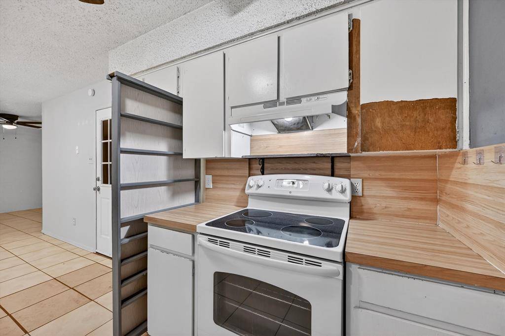 207 Water Lane, Crowley, TX 76036