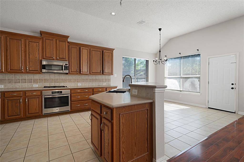 10910 Blackberry Lane, Frisco, TX 75033