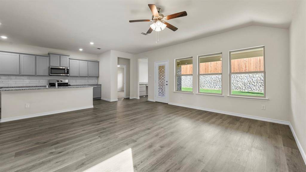 7066 Bison Creek Lane, Garland, TX 75043