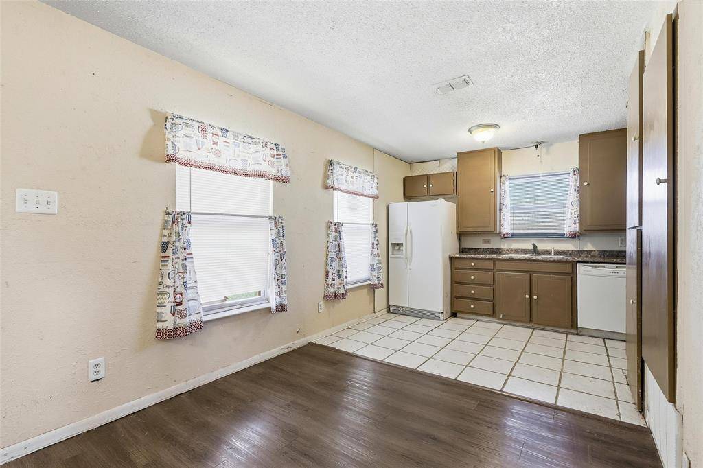 3822 Ragged Rock Court, Joshua, TX 76058