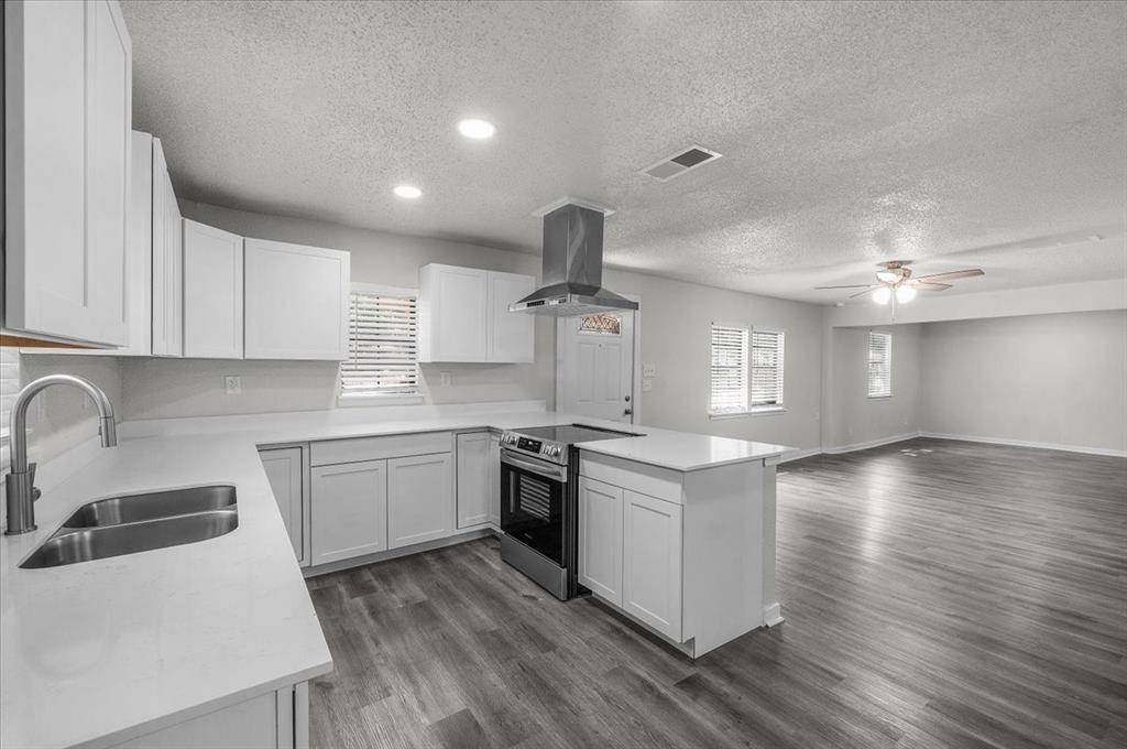 643 E Columbia Drive, Azle, TX 76020
