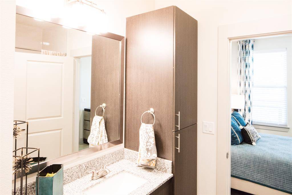 2101 W Rosedale Street #204, Fort Worth, TX 76104