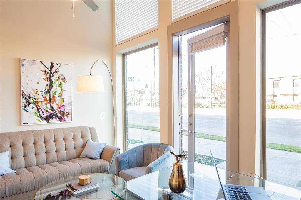 830 N Zang Boulevard #2206, Dallas, TX 75208