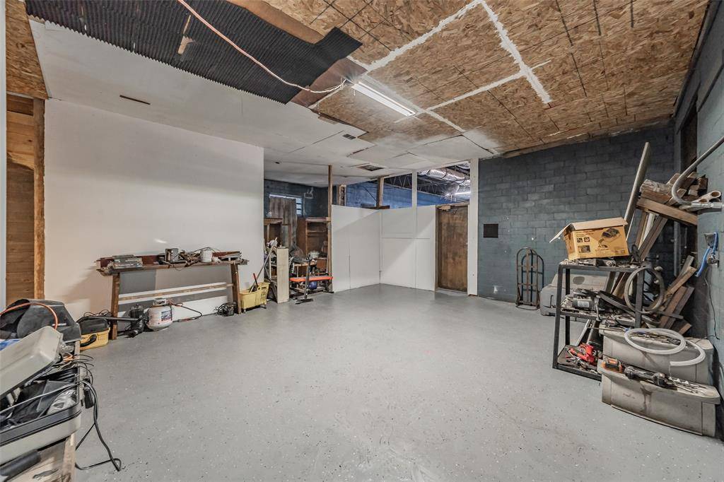 2905 Bryan Avenue, Fort Worth, TX 76104