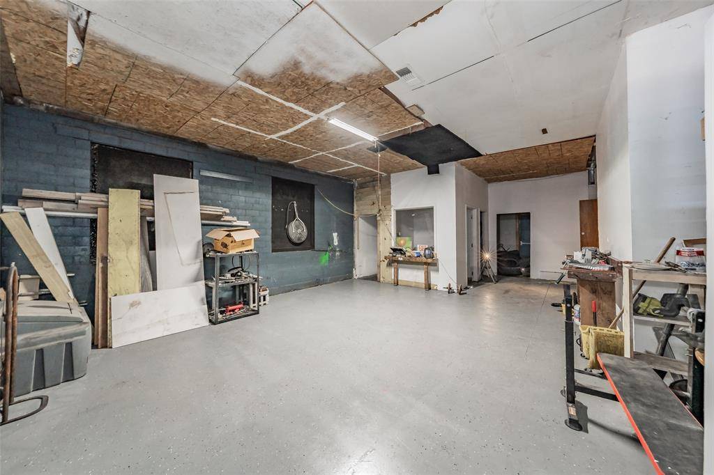 2905 Bryan Avenue, Fort Worth, TX 76104
