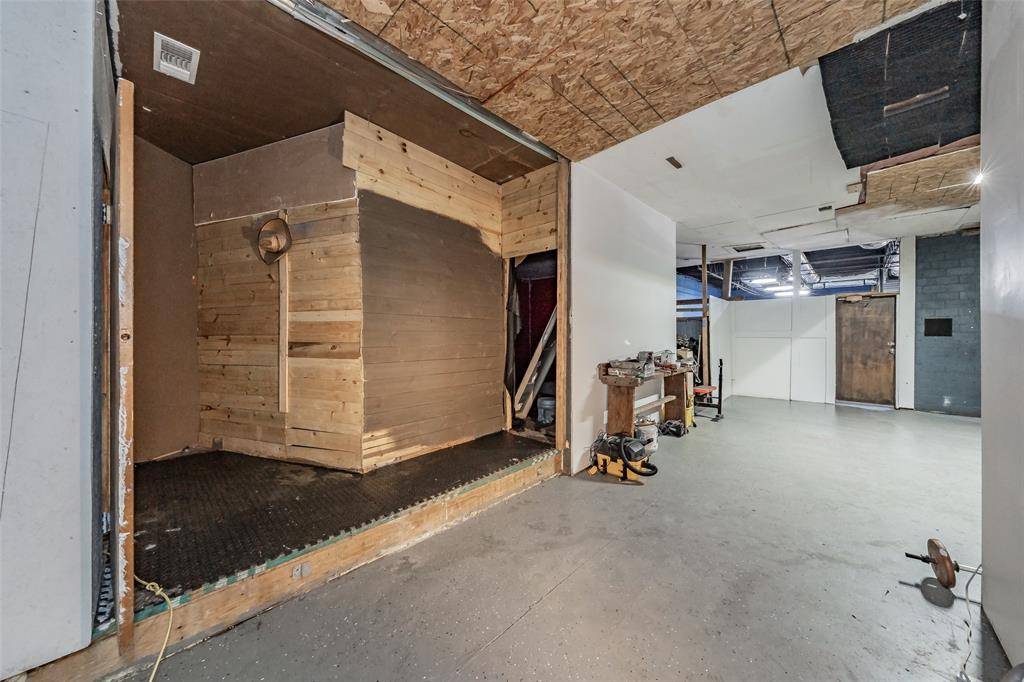 2905 Bryan Avenue, Fort Worth, TX 76104