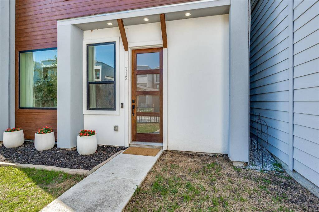712 Rainwater Road #7, Dallas, TX 75218