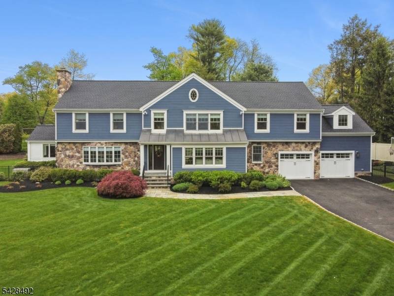 18 Sandy Hill Rd, Chatham Twp., NJ 07928