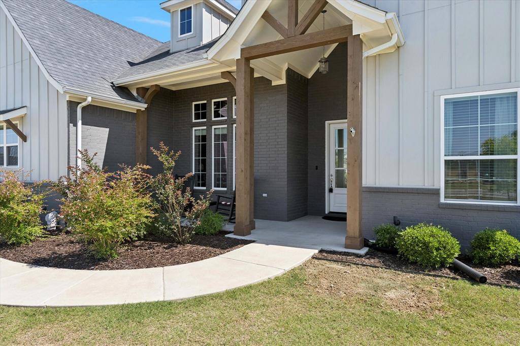 112 Friendship Way, Boyd, TX 76023