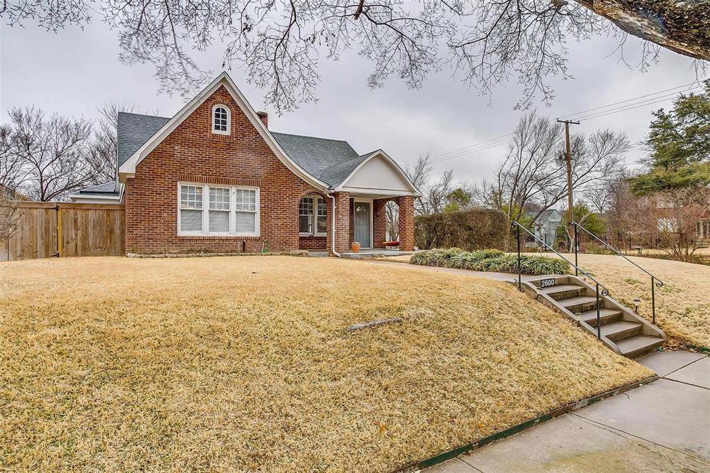 2600 S Adams Street #100, Fort Worth, TX 76110