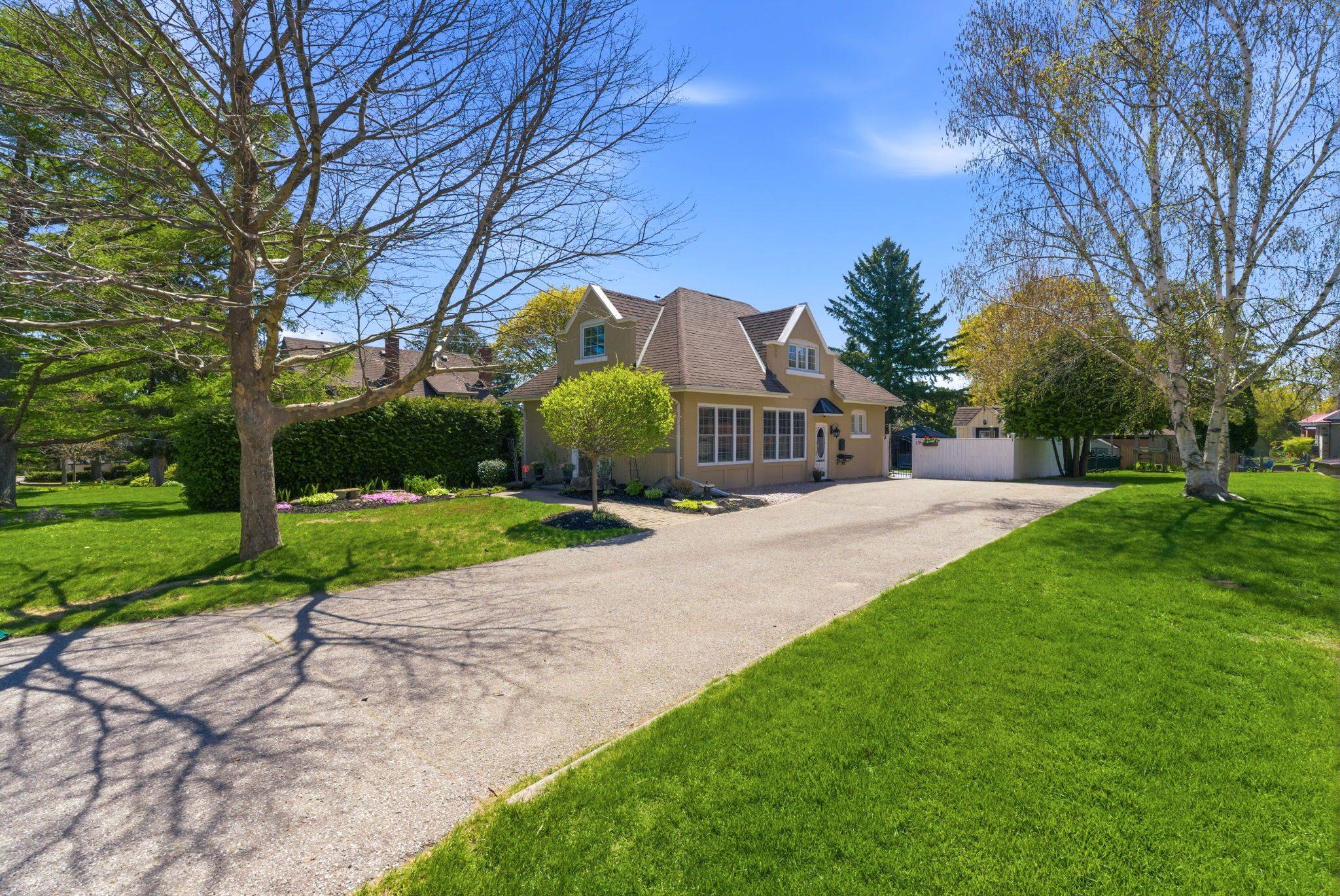 17 Lover's LN, Clarington, ON L1C 1X2