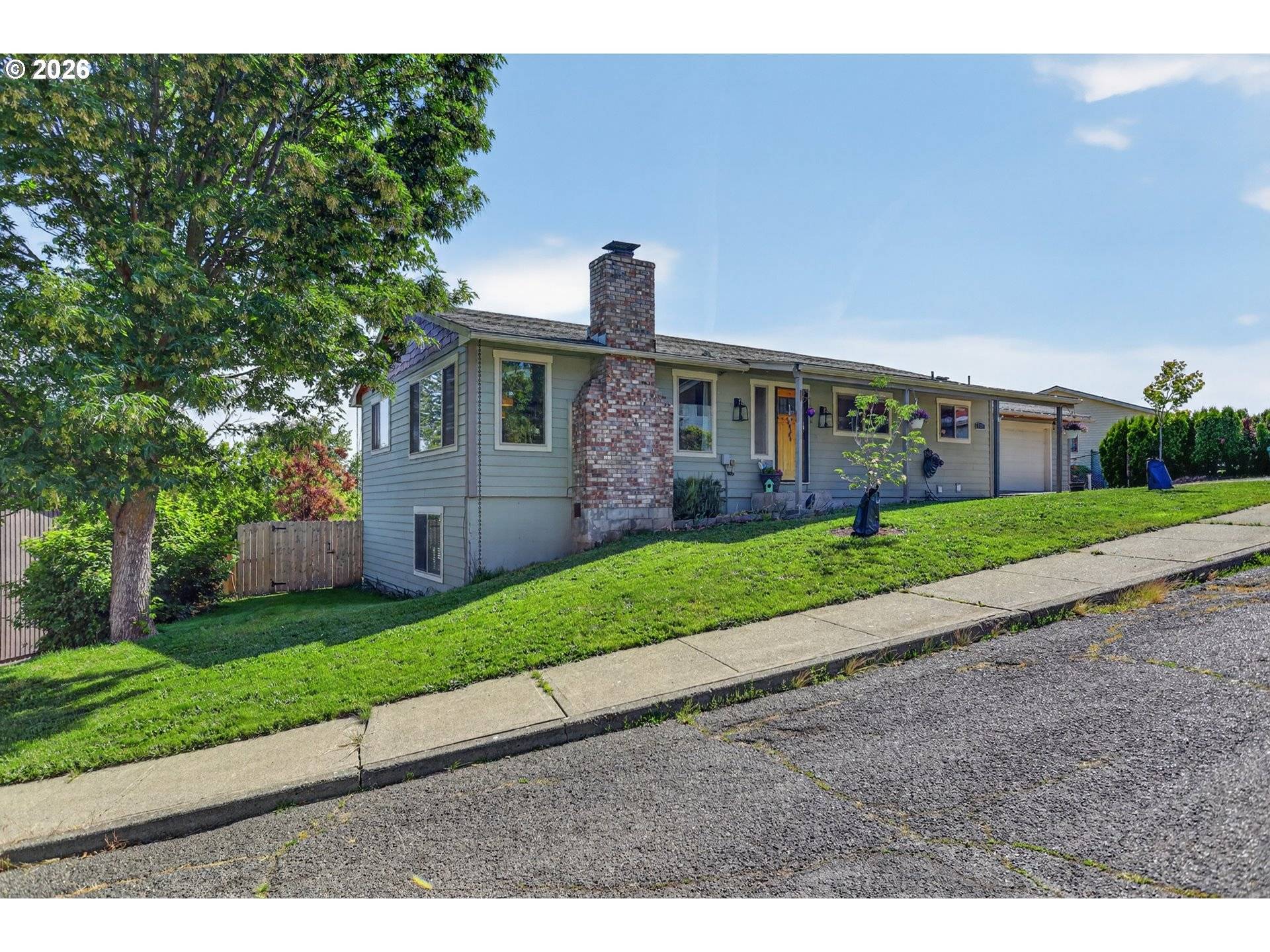713 E 21ST PL, The Dalles, OR 97058