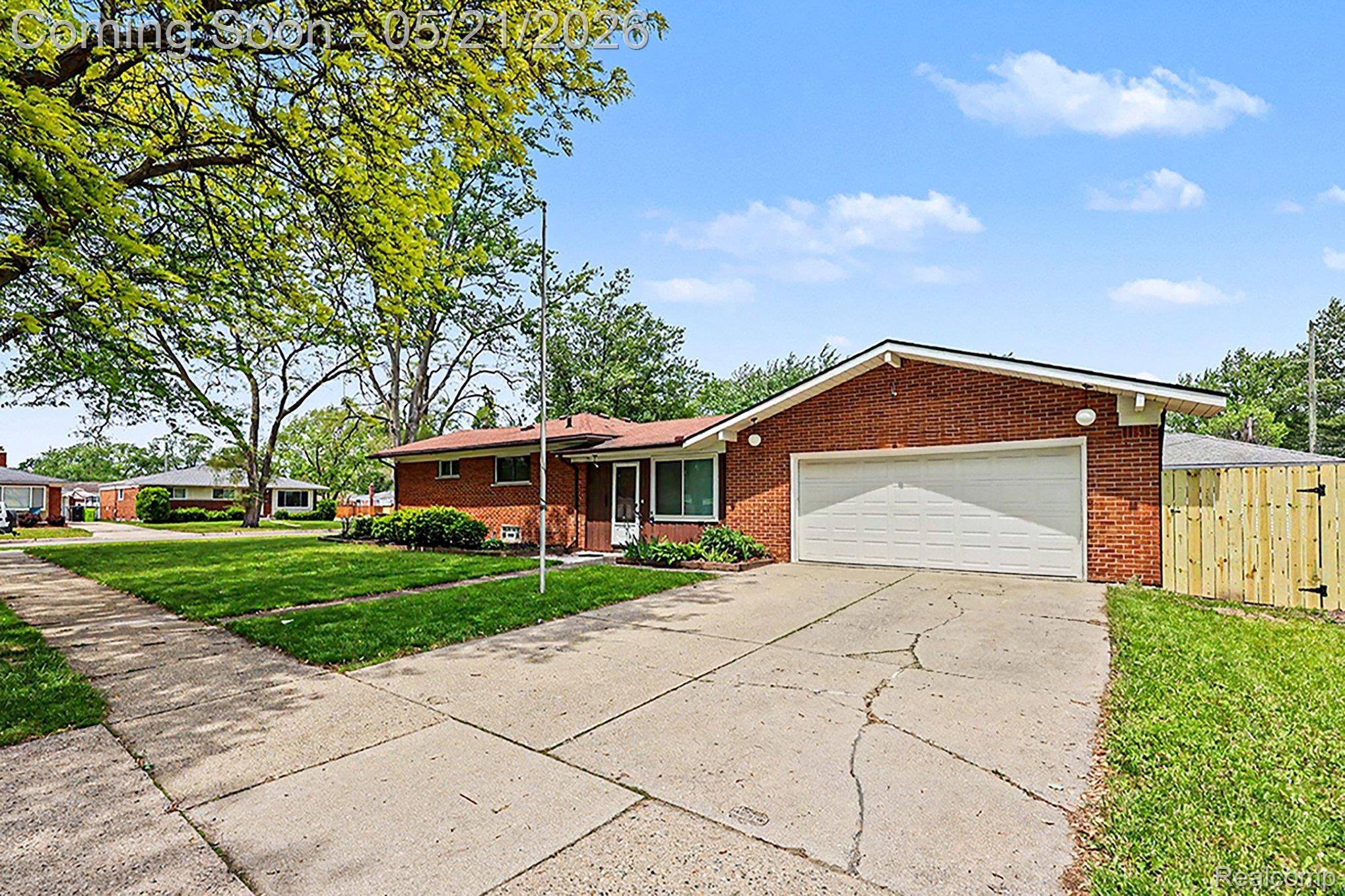 28326 Alden ST, Madison Heights, MI 48071