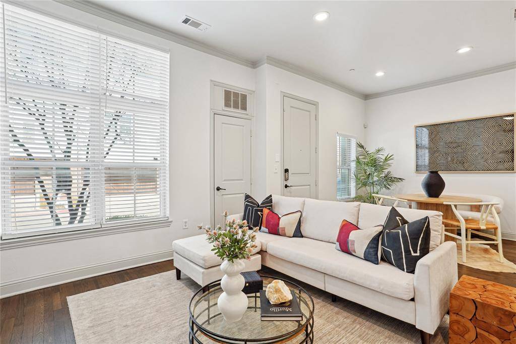 4201 Lomo Alto Drive #4736, Highland Park, TX 75219