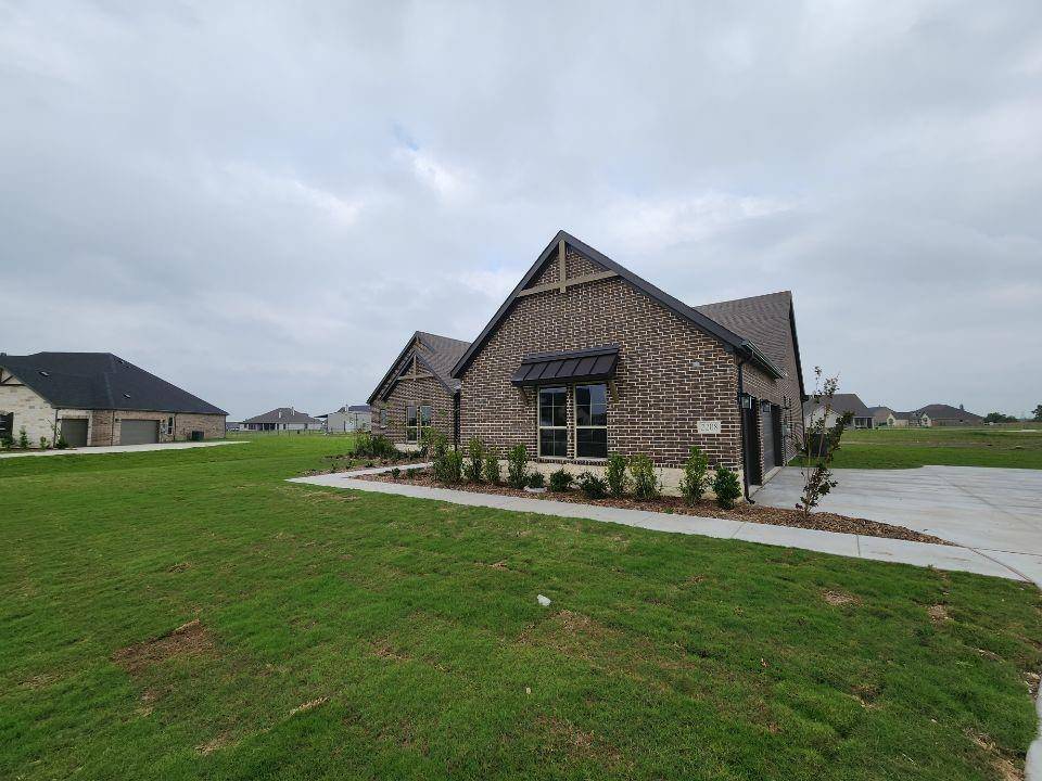 2208 Continent Court, Krum, TX 76249