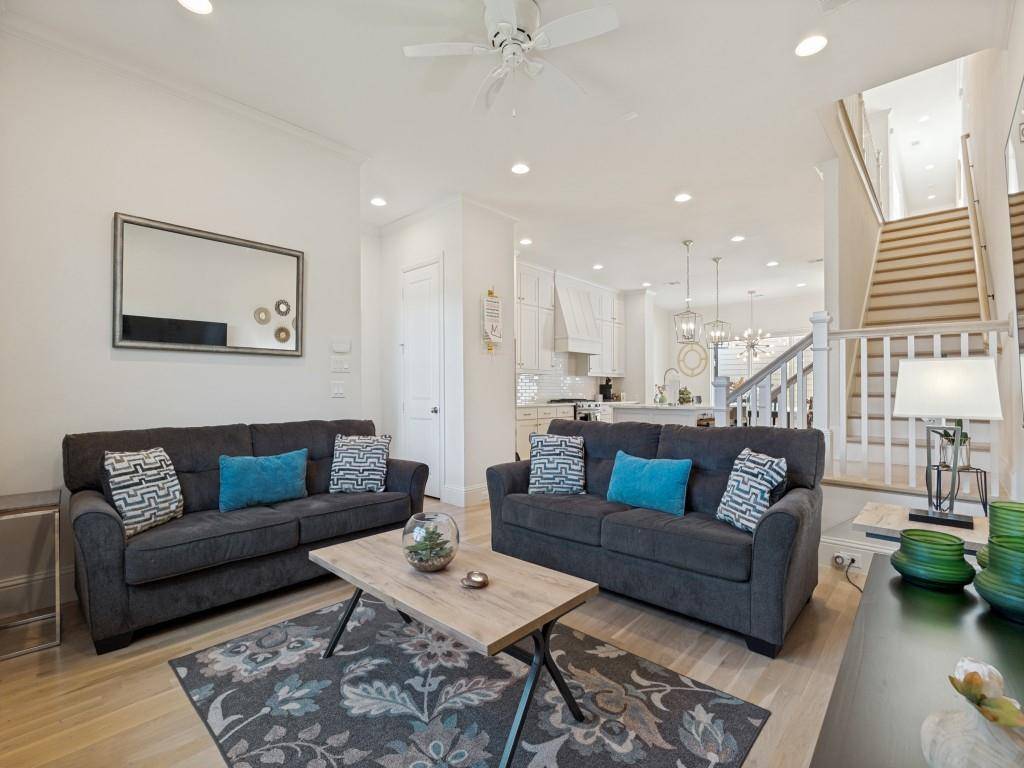 732 W 7th Street, Dallas, TX 75208
