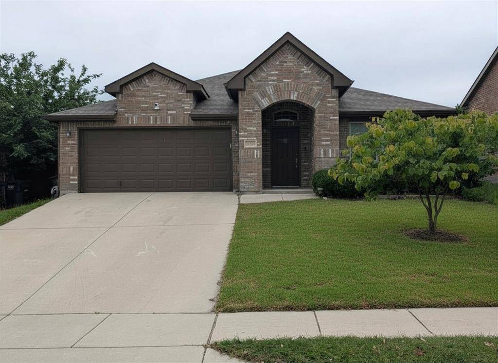 9921 Osprey Drive, Fort Worth, TX 76108