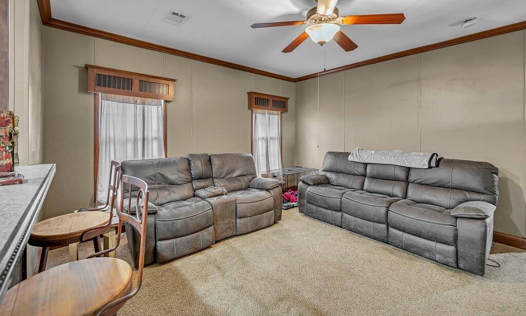 1176 Blue Cut Road N, Mcgregor, TX 76657