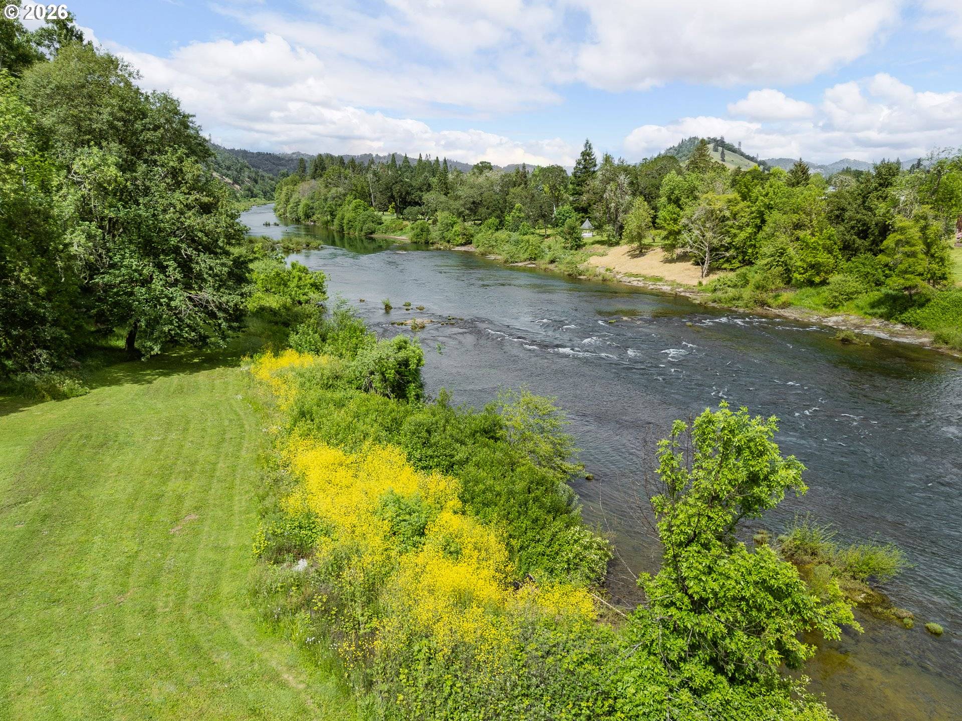 242 BONIFACIO LN, Roseburg, OR 97471