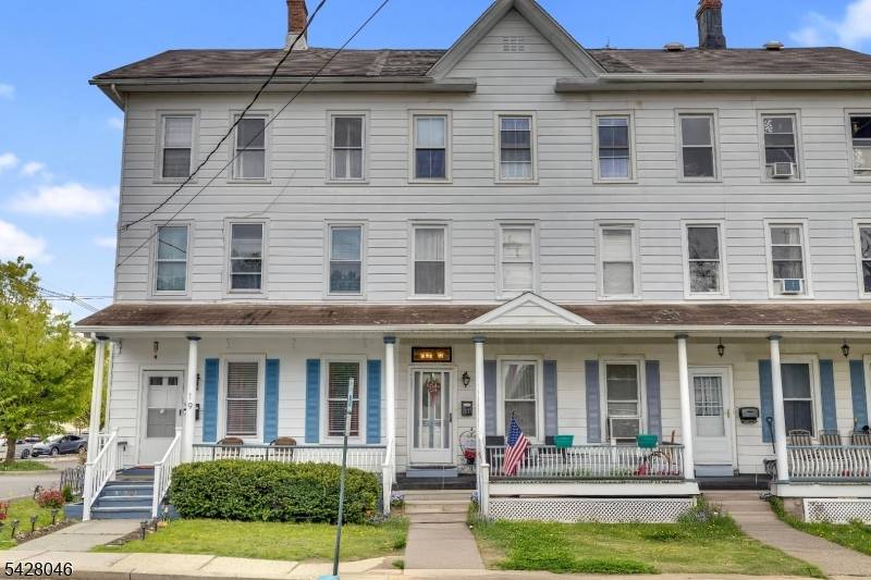 17 E Church St, Washington Boro, NJ 07882