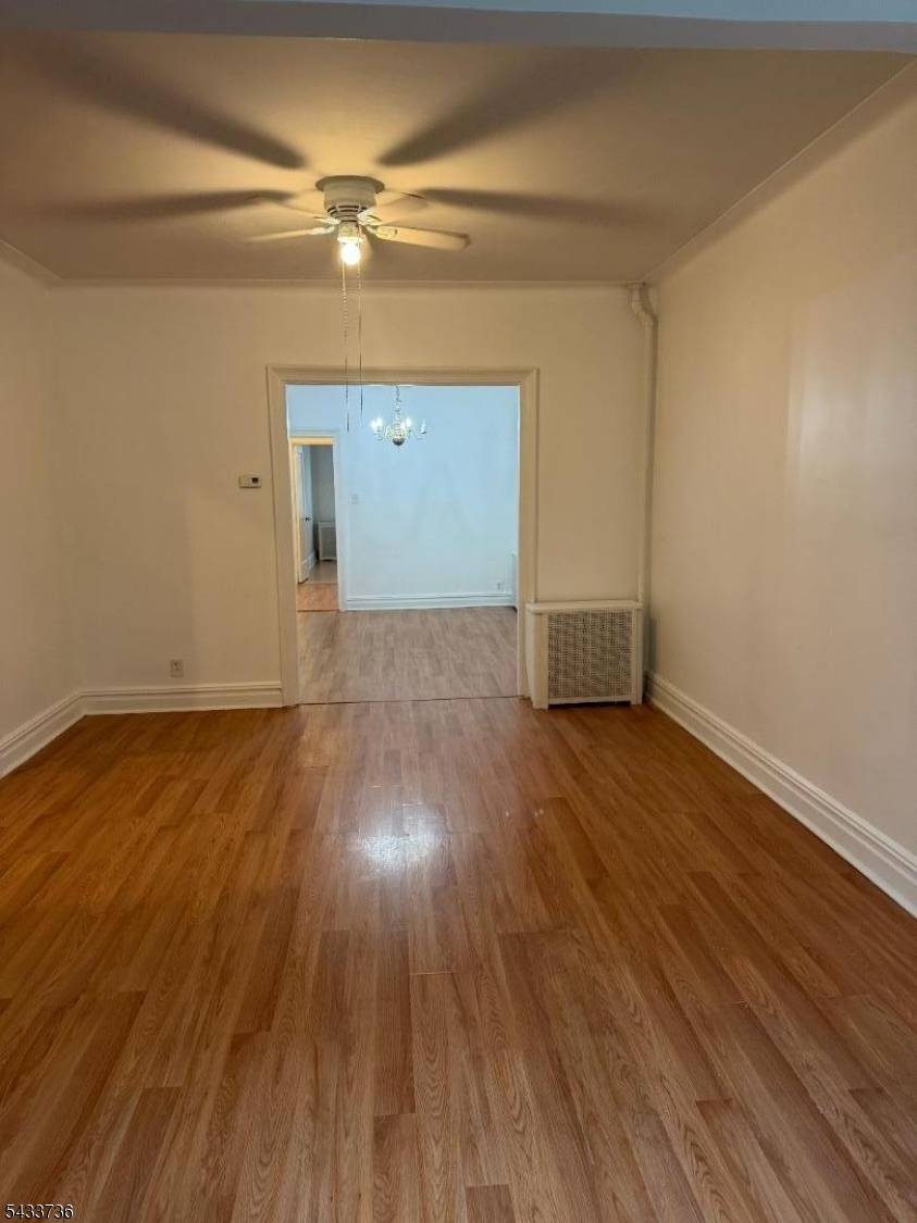 187 W 48Th St, Bayonne City, NJ 07002