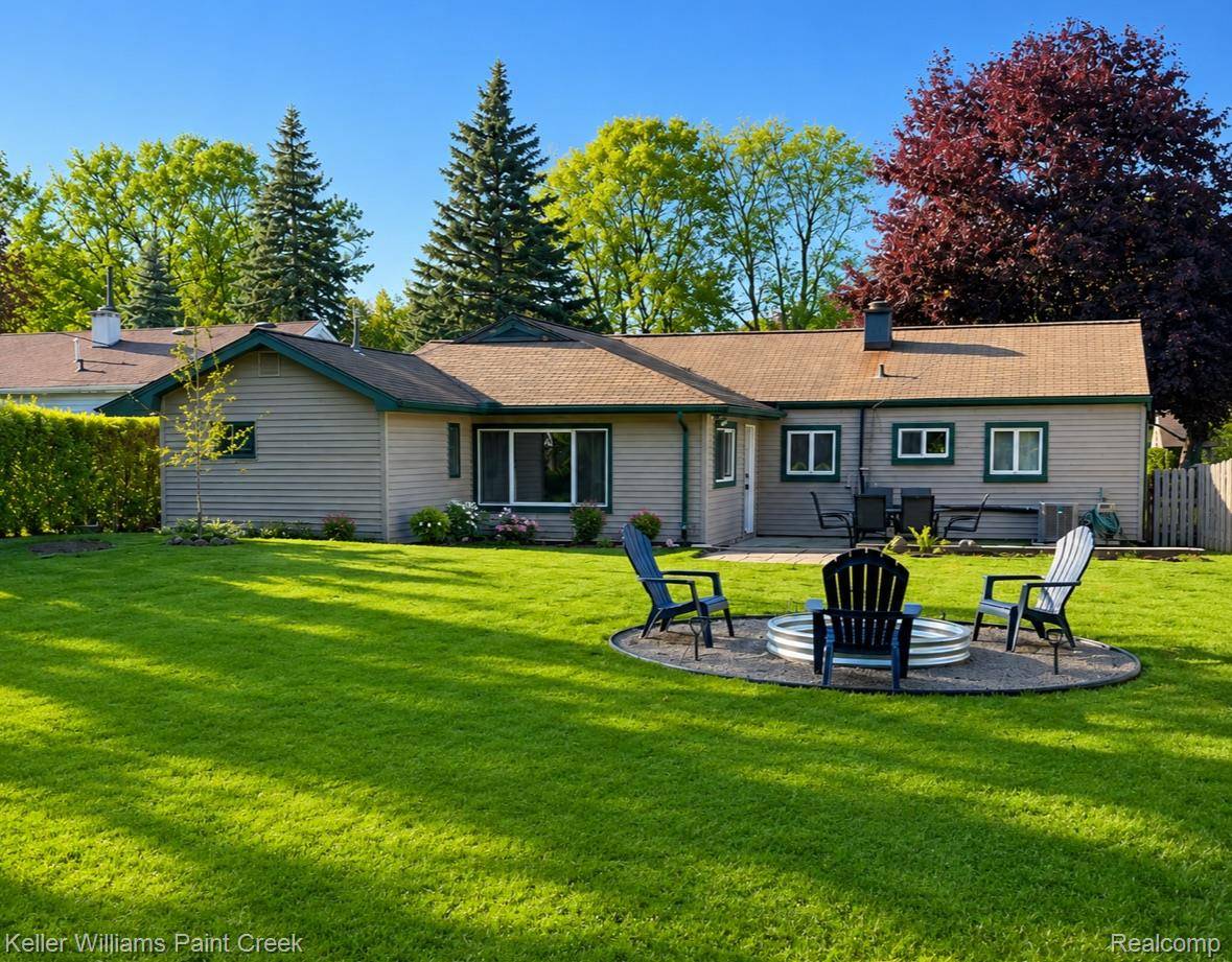 2646 Genes DR, Auburn Hills, MI 48326
