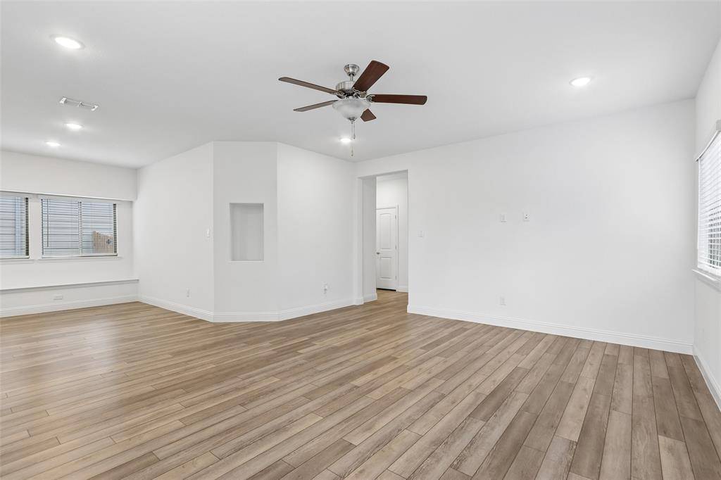 568 Val Verde Street, Aubrey, TX 76227