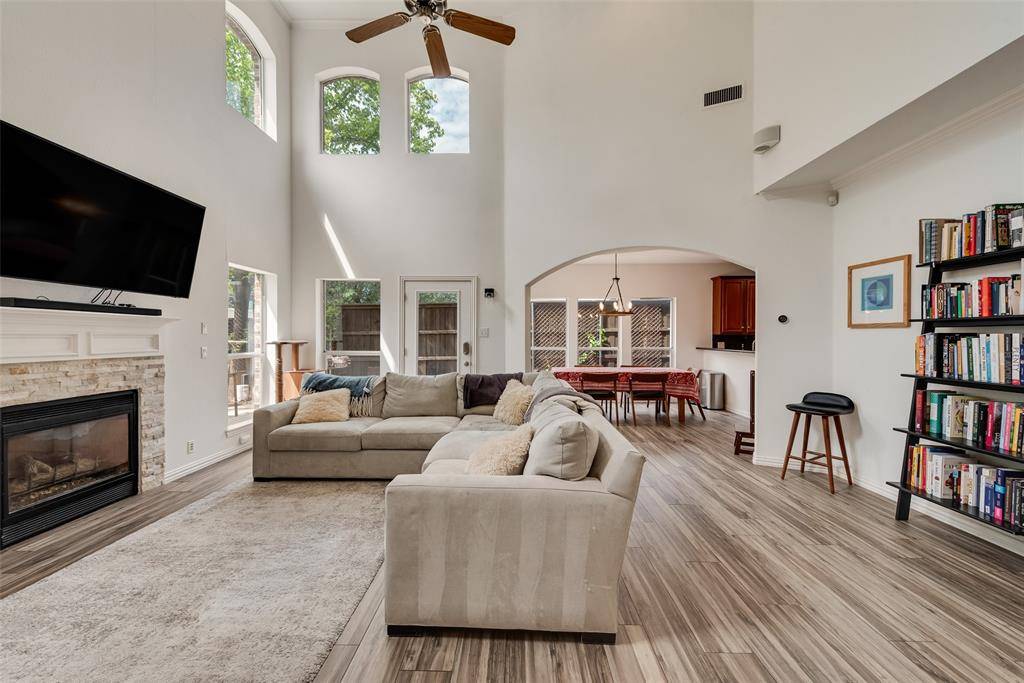 5735 Richmond Avenue #A, Dallas, TX 75206
