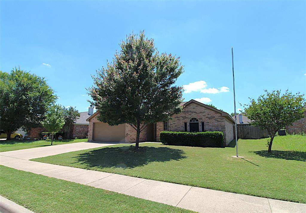 501 Barbara Jean Lane, Burleson, TX 76028