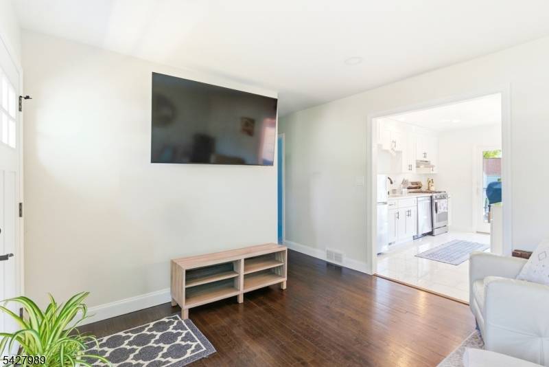 172 Riviera Dr, Brick Twp., NJ 08724