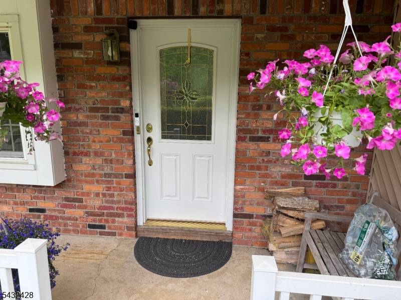 23 Lavina Trl, Jefferson Twp., NJ 07438